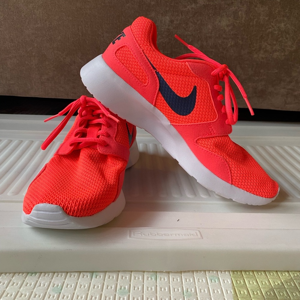 Nike | Kaishi Neon Coral Sneakers, NWOT